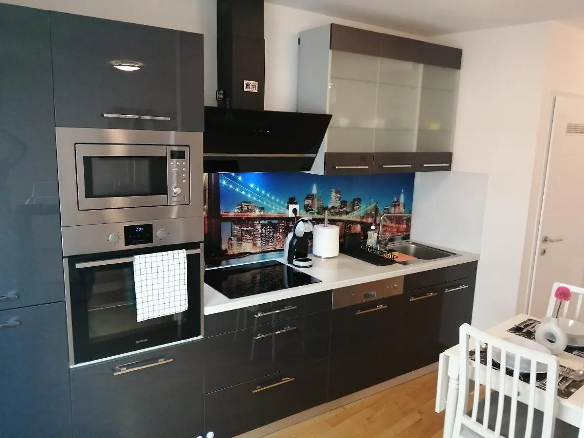 Apartment Tesla Viena